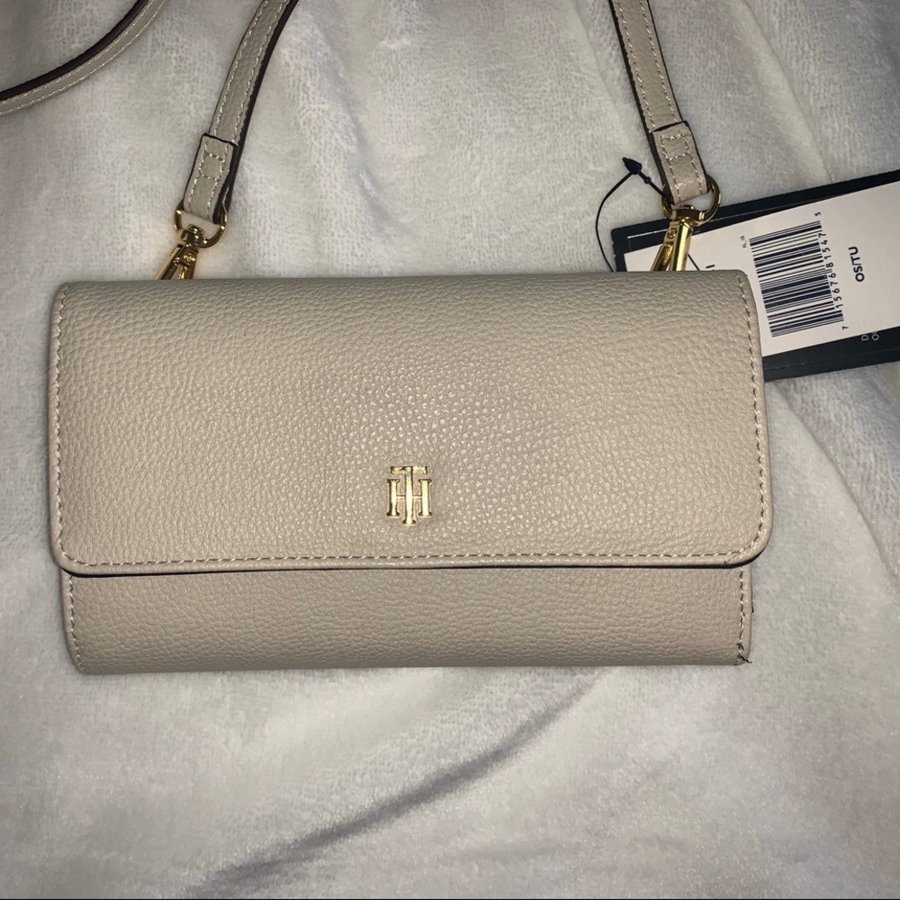 Tommy Hilfiger Crossbody/Wallet